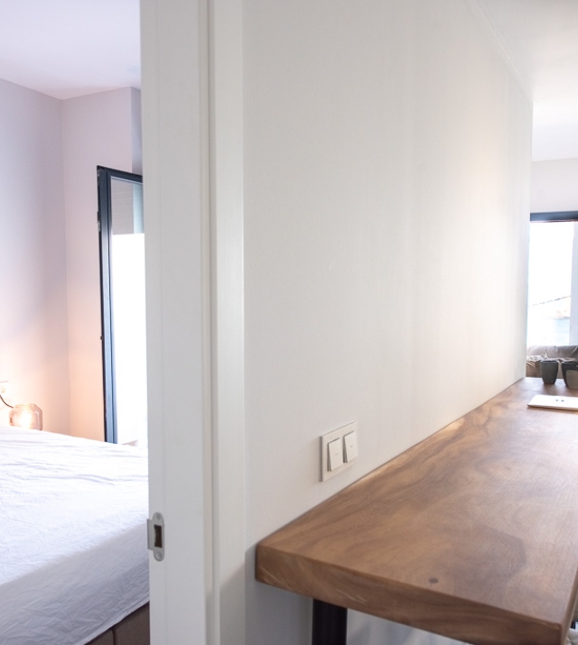 Resa Estates Ibiza te koop appartement Vadella Mar zee zicht woonkamer slaapkamer.jpg